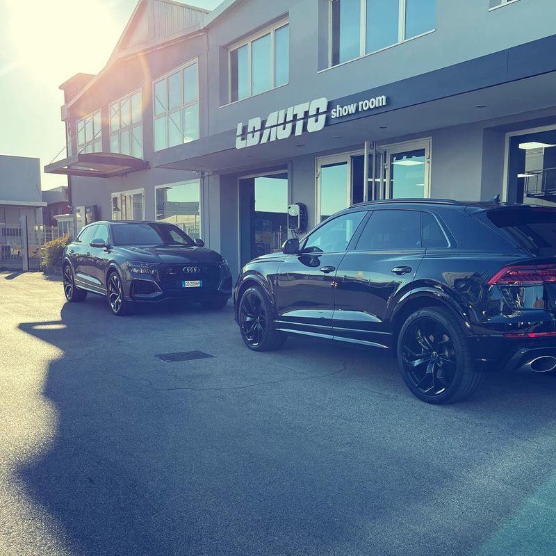 IL MEGLIO DA LD AUTO
Trattiamo solo marchi di alto livello, sinonimo di qualità, innovazione e prestazioni eccellenti.